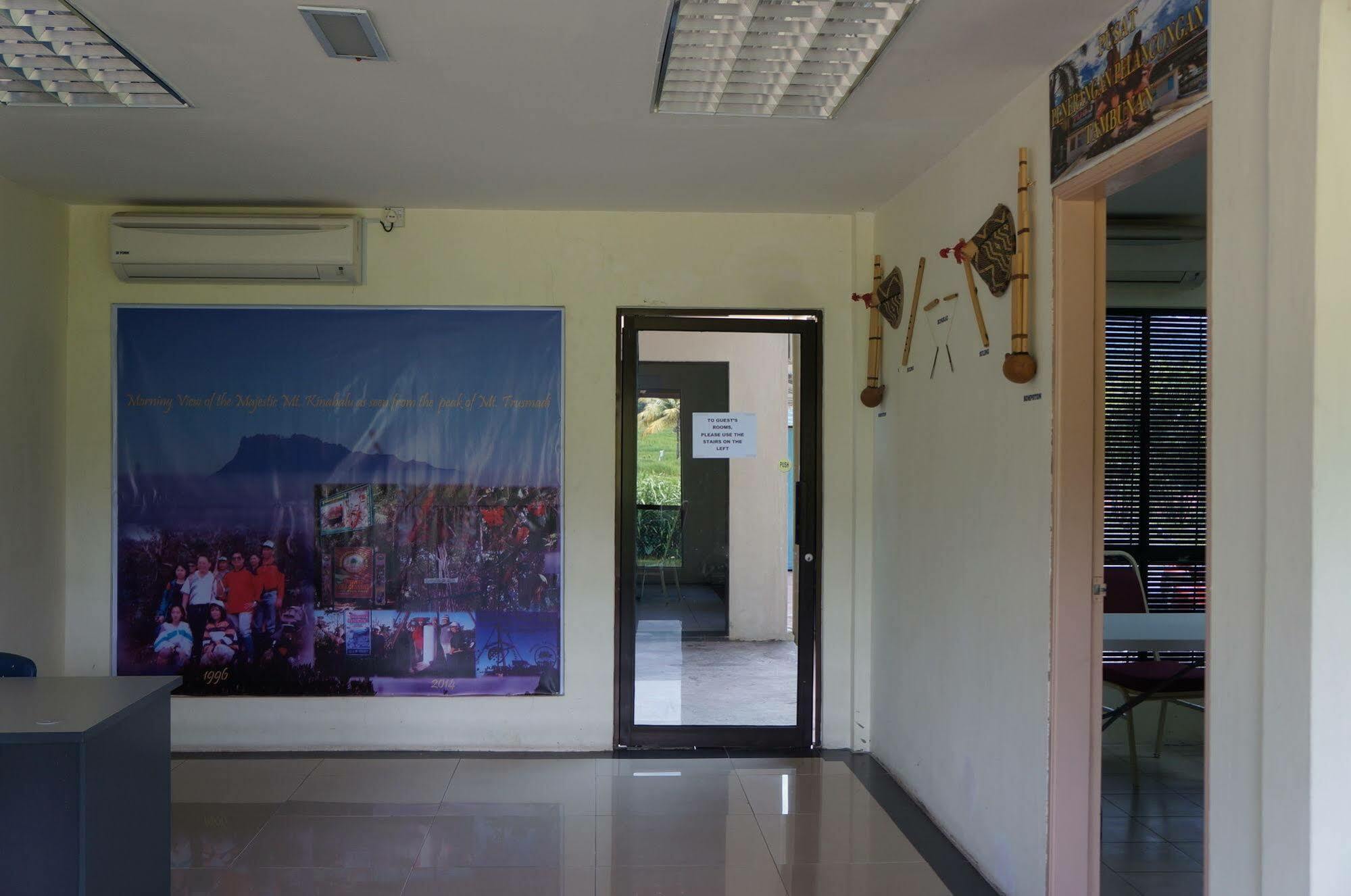 Tambunan Rafflesia Hotel Kota Kinabalu Bagian luar foto